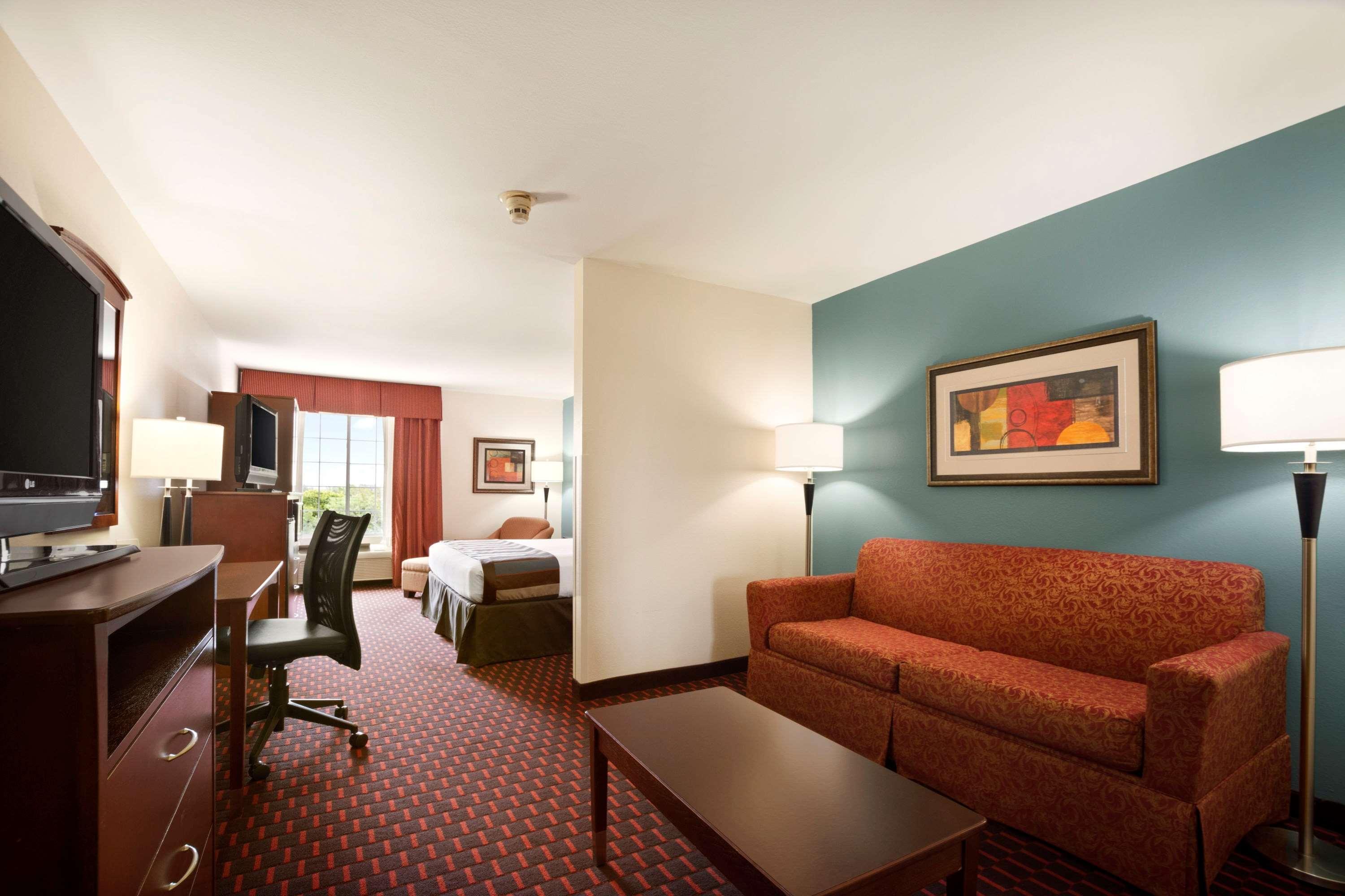 วินเกต บาย วินด์แฮม ซานมาร์คอส Hotel ภายนอก รูปภาพ