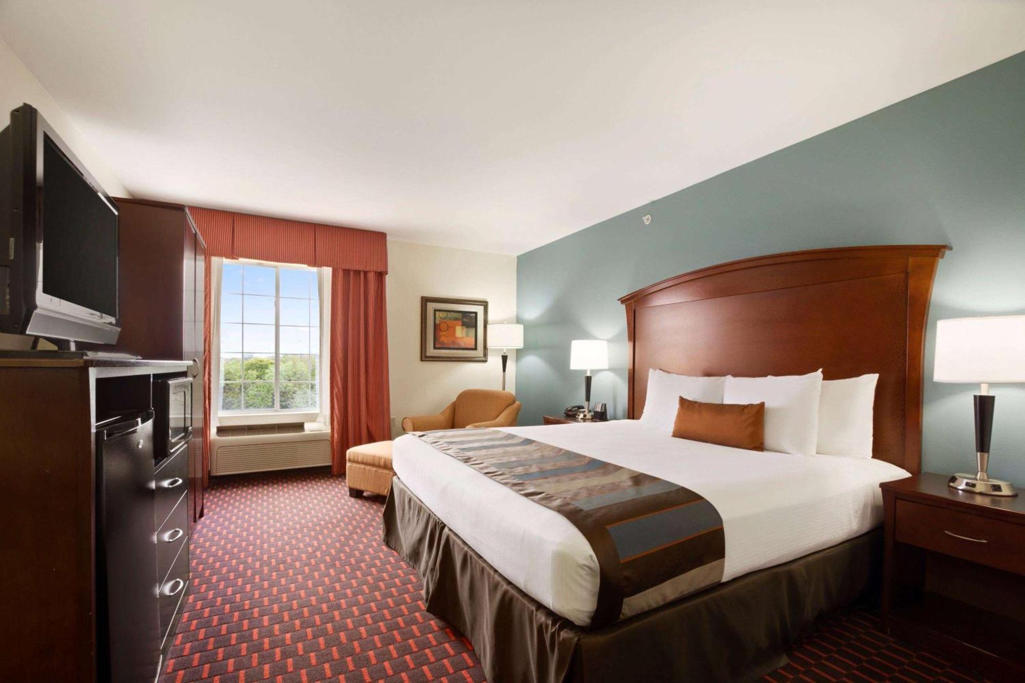 วินเกต บาย วินด์แฮม ซานมาร์คอส Hotel ภายนอก รูปภาพ